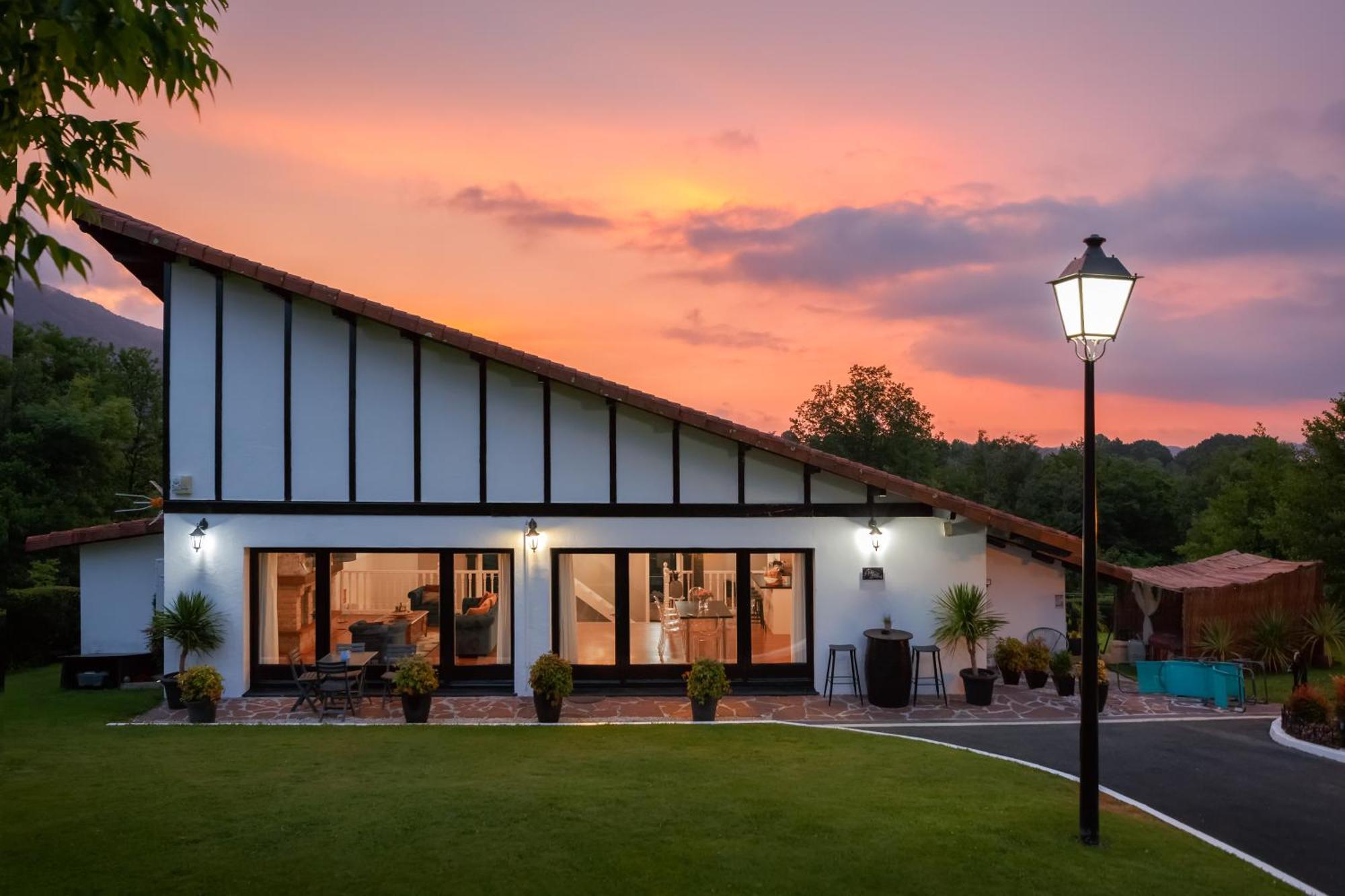 Villa Higer 혼다리비아 외부 사진